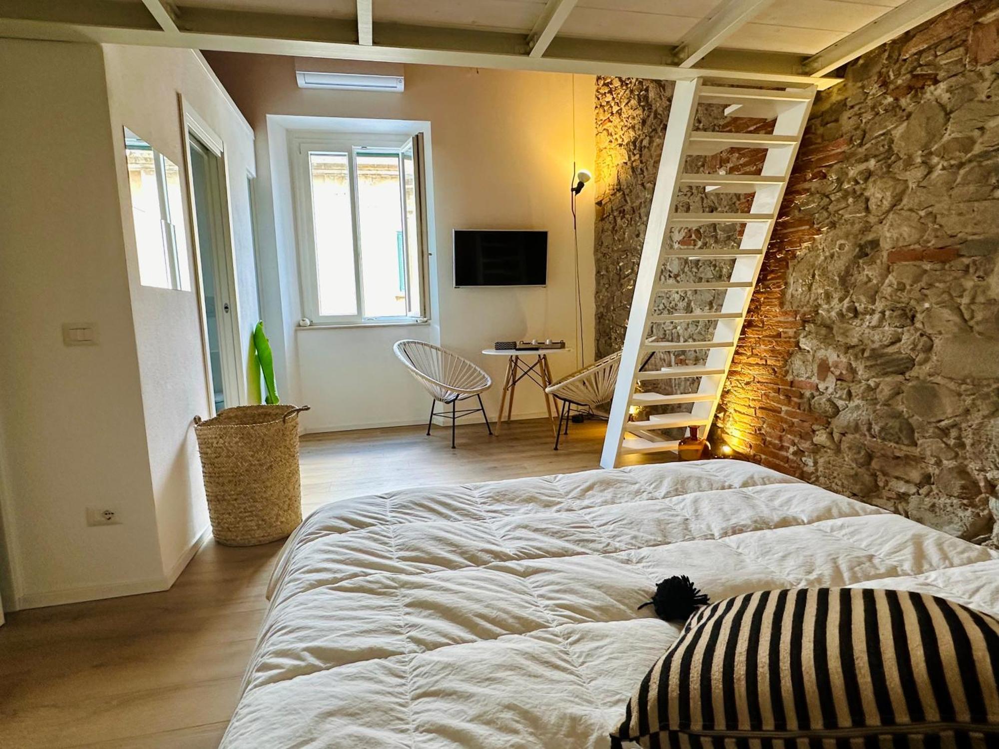 Civiconovantatre - New B&B San Vincenzo Eksteriør billede
